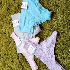 Womens NWT underwear size small